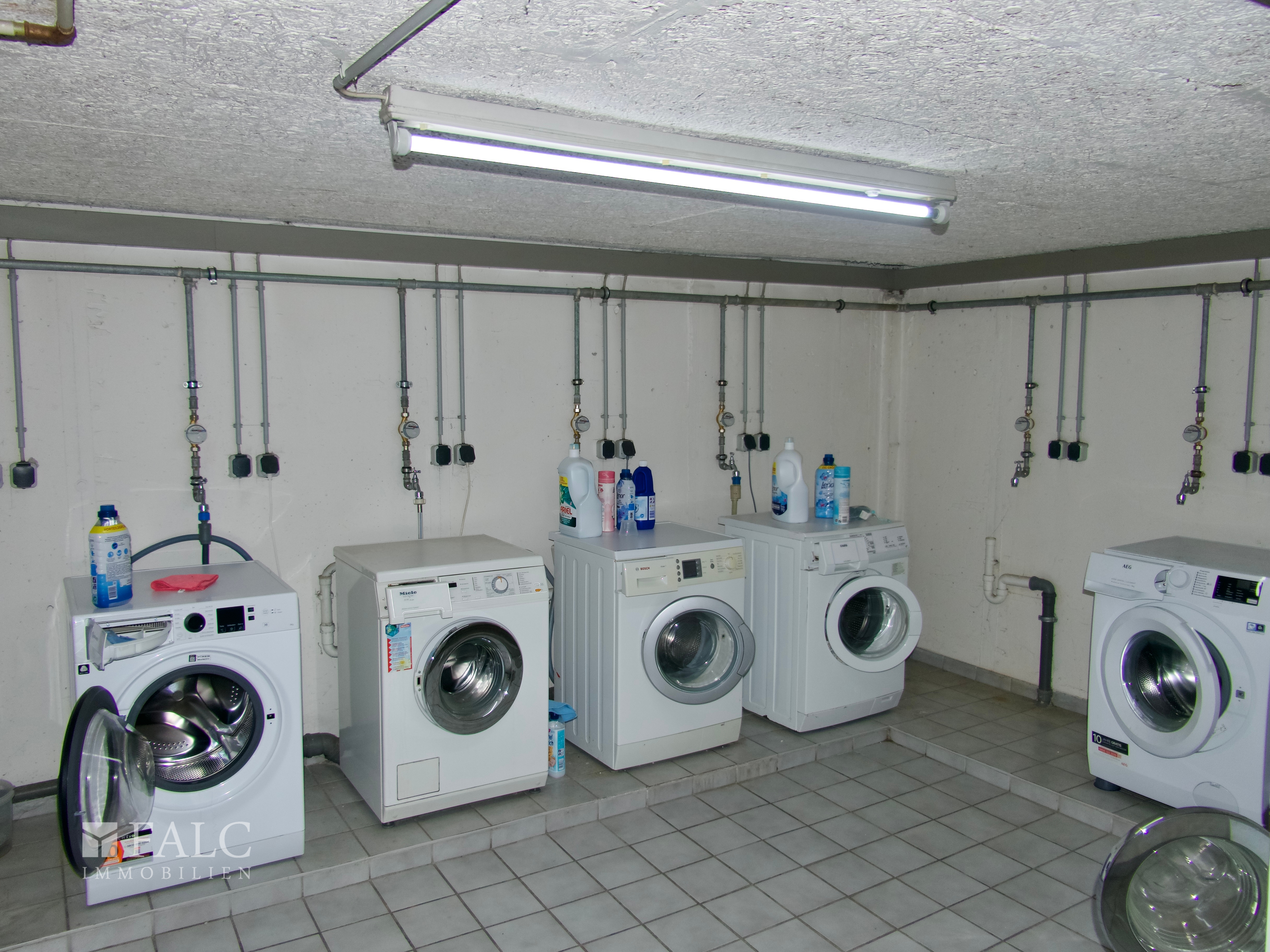 Einfach Mehr: Top gepflegte 2-Zimmer-Wohnung, EBK & TG inklusive. Ruhige Wohnlage in 93333 Neustadt. – Neustadt an der Donau – Vorschaubild 12