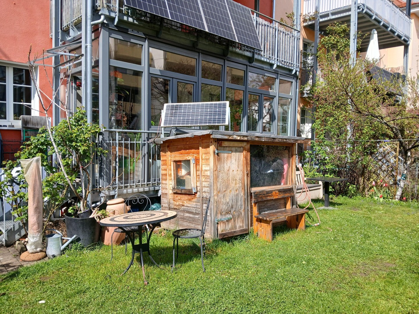 Ruhige Erdgeschosswohnung mit einmaligem Garten in zentraler Lage in der Unterwiehre – Freiburg – Vorschaubild 2