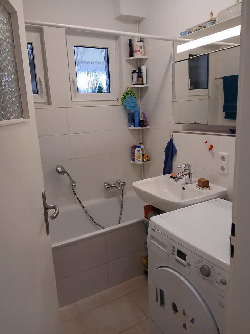 Ruhige Erdgeschosswohnung mit einmaligem Garten in zentraler Lage in der Unterwiehre – Freiburg – Vorschaubild 9