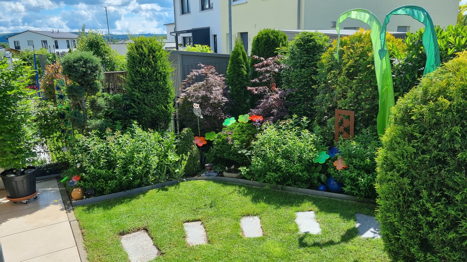 Zeitlose Eleganz trifft modernen Wohnkomfort – hochwertiges Reihenhaus mit exklusivem Interior – ALTDORF B. NUERNBERG – Vorschaubild 3
