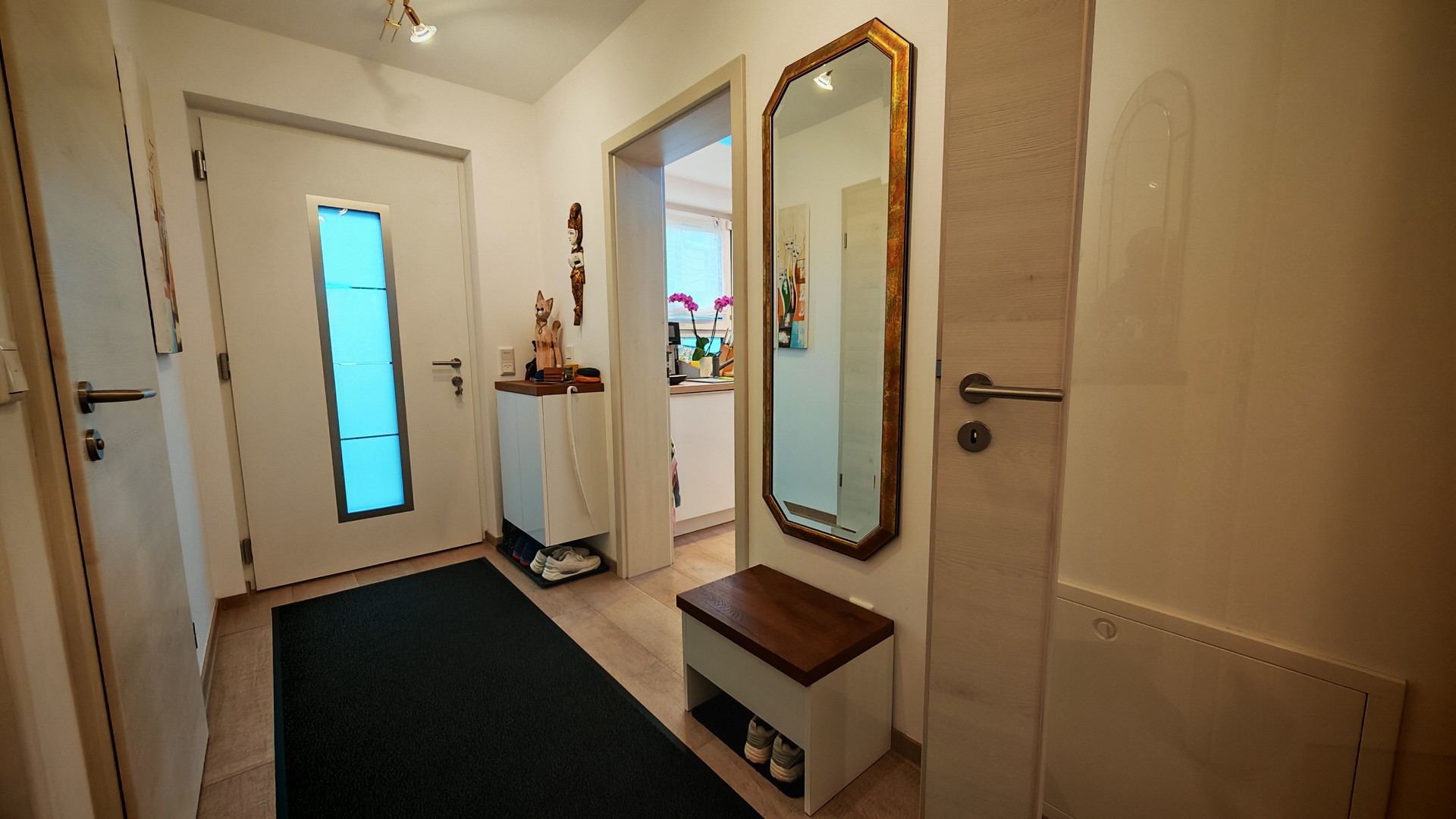 Zeitlose Eleganz trifft modernen Wohnkomfort – hochwertiges Reihenhaus mit exklusivem Interior – ALTDORF B. NUERNBERG – Vorschaubild 13