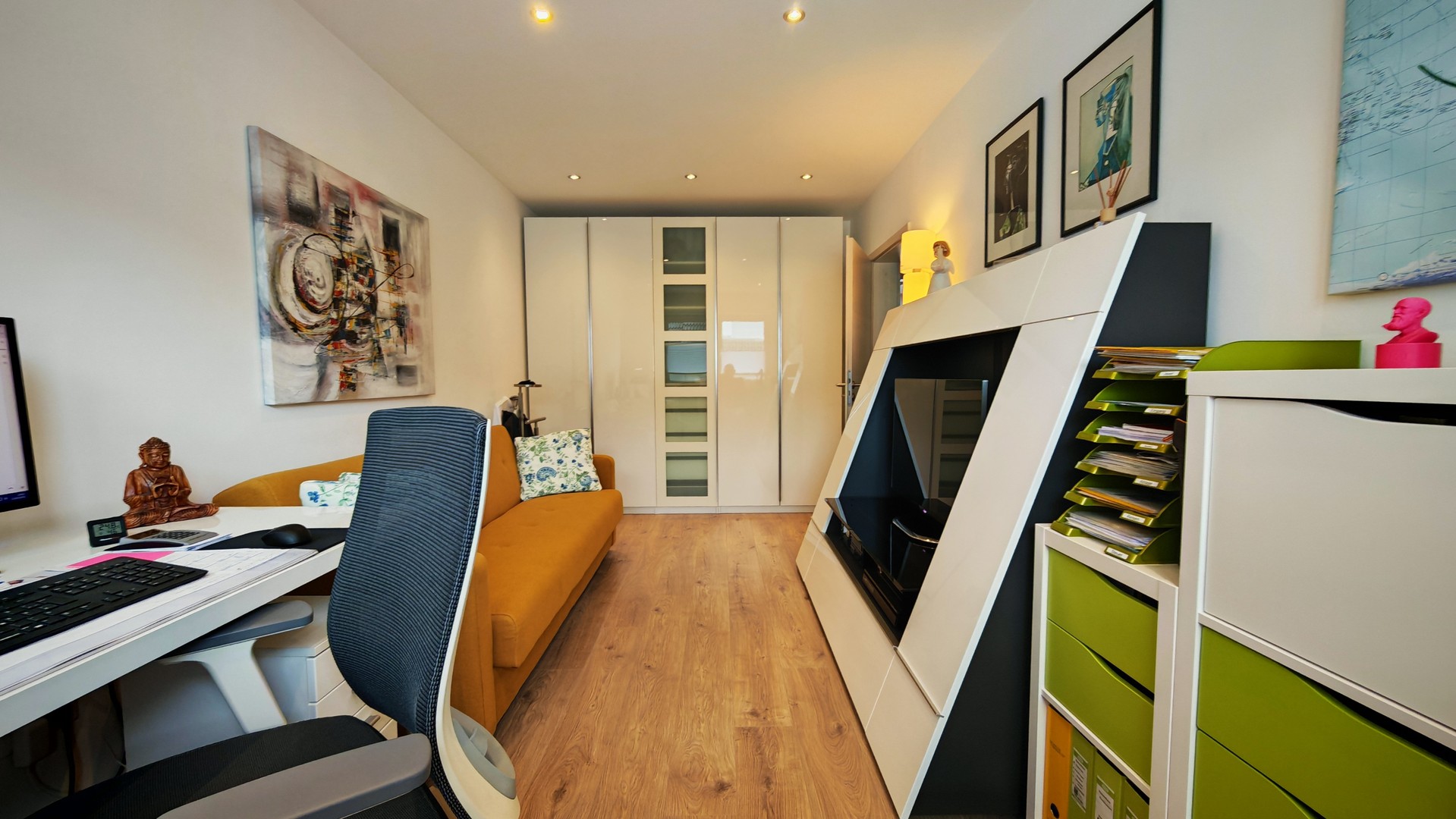 Zeitlose Eleganz trifft modernen Wohnkomfort – hochwertiges Reihenhaus mit exklusivem Interior – ALTDORF B. NUERNBERG – Vorschaubild 22