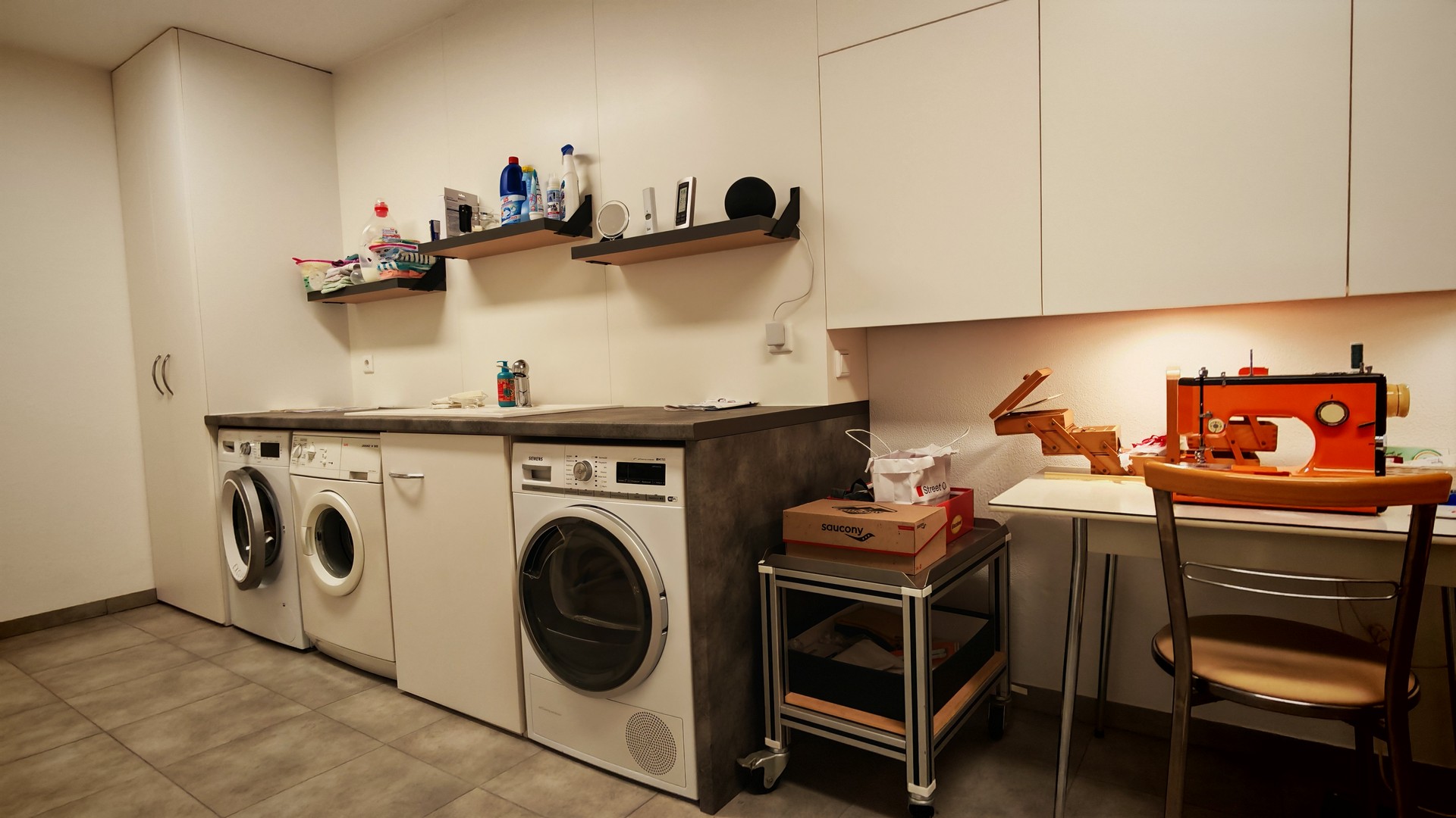 Zeitlose Eleganz trifft modernen Wohnkomfort – hochwertiges Reihenhaus mit exklusivem Interior – ALTDORF B. NUERNBERG – Vorschaubild 27