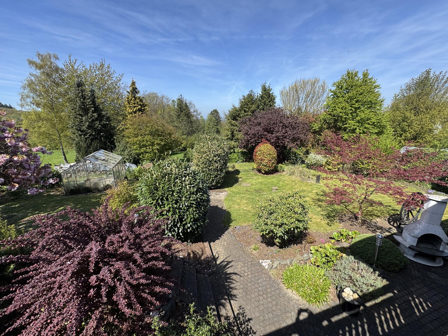 Gepflegtes Einfamilienhaus mit EBK, Balkon, schön angelegtem Garten und Aussicht – Waldbröl – Vorschaubild 4