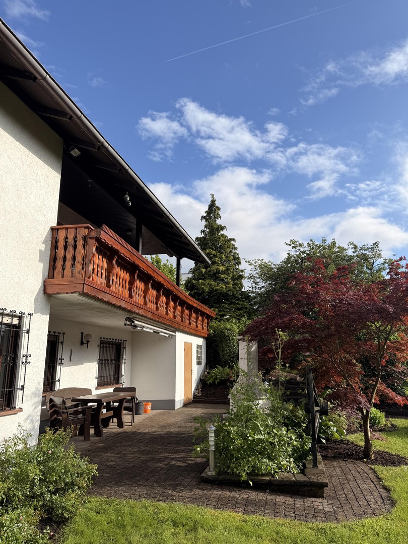 Gepflegtes Einfamilienhaus mit EBK, Balkon, schön angelegtem Garten und Aussicht – Waldbröl – Vorschaubild 19