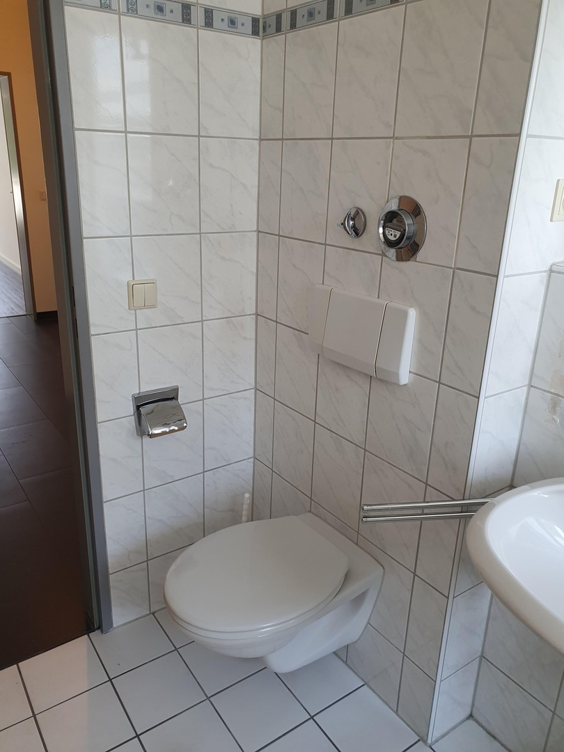 3-Zimmer-Wohnung mit Aufzug, Balkon und Garage in Zentrumsnähe – Krefeld – Vorschaubild 12