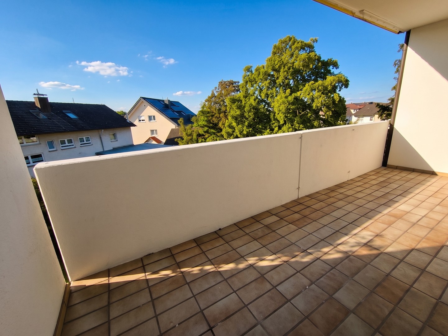 Hochwertig saniert & sofort bezugsfrei: Moderne 3,5 Zimmer-Wohnung mit Balkon, Garage – Ettenheim – Vorschaubild 4