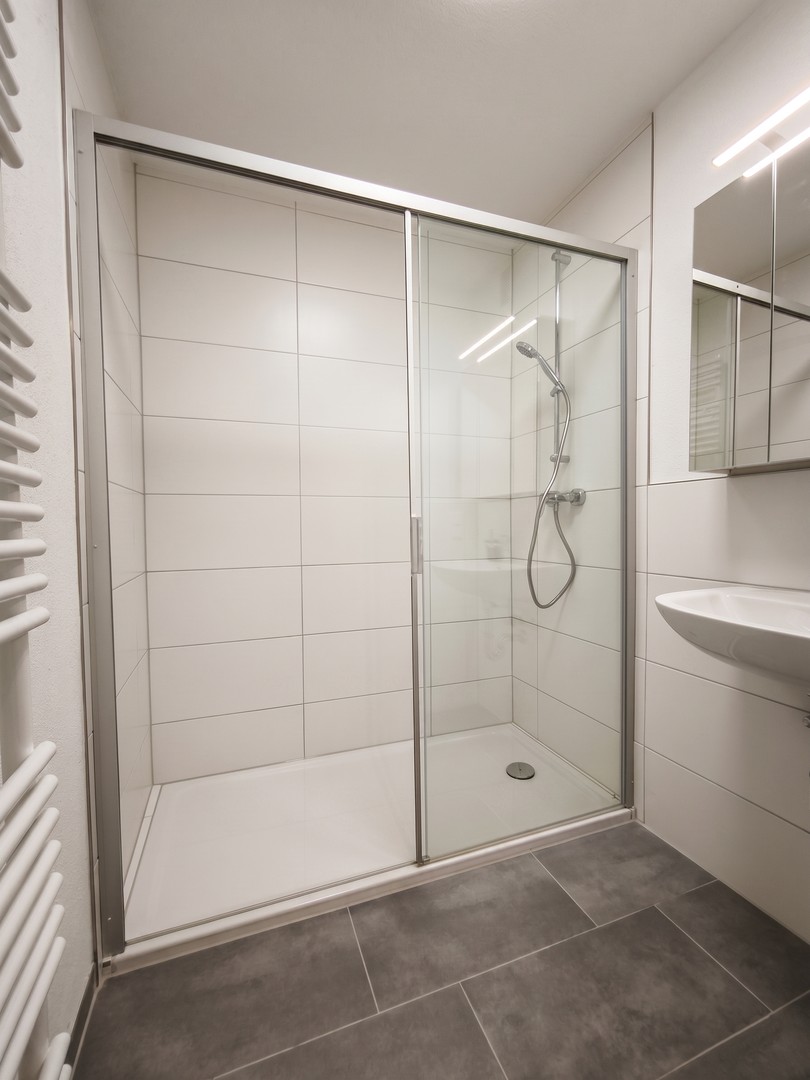 Hochwertig saniert & sofort bezugsfrei: Moderne 3,5 Zimmer-Wohnung mit Balkon, Garage – Ettenheim – Vorschaubild 13