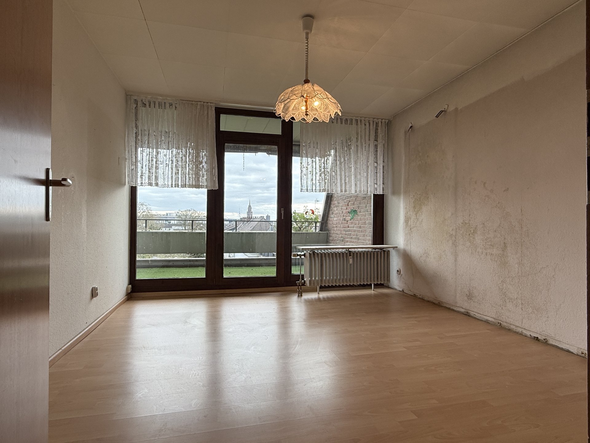 3-ZI.-WHG. MIT ANGRENZENDEM APARTMENT, DACHTERASSE UND 2 PKW-STELLPLÄTZEN IN CITYNÄHE ZU KAUFEN!! – Krefeld – Vorschaubild 11