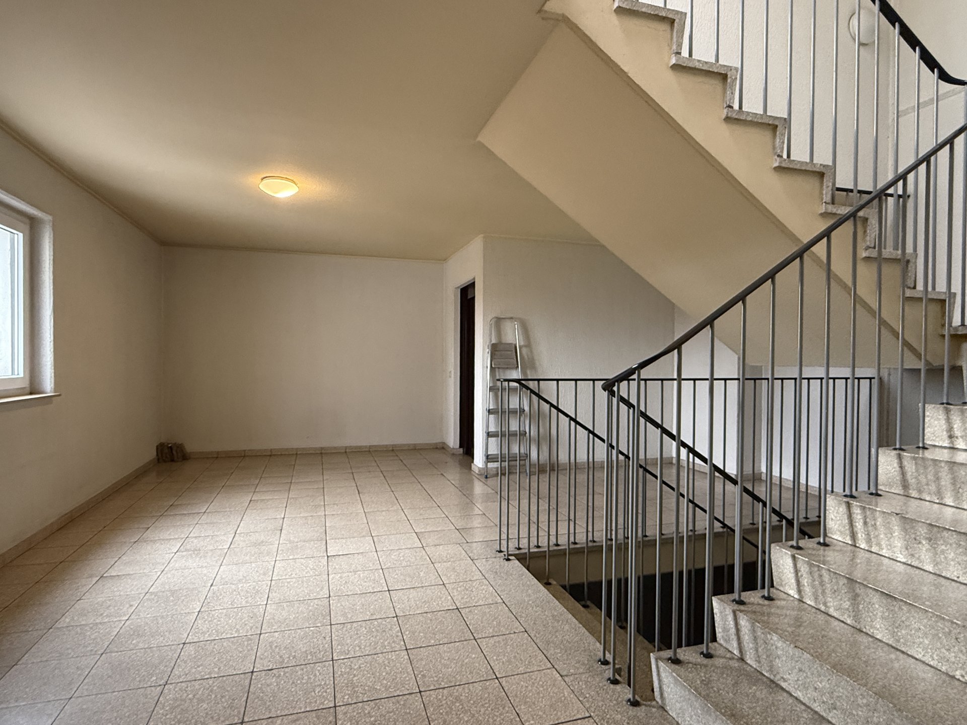 3-ZI.-WHG. MIT ANGRENZENDEM APARTMENT, DACHTERASSE UND 2 PKW-STELLPLÄTZEN IN CITYNÄHE ZU KAUFEN!! – Krefeld – Vorschaubild 18