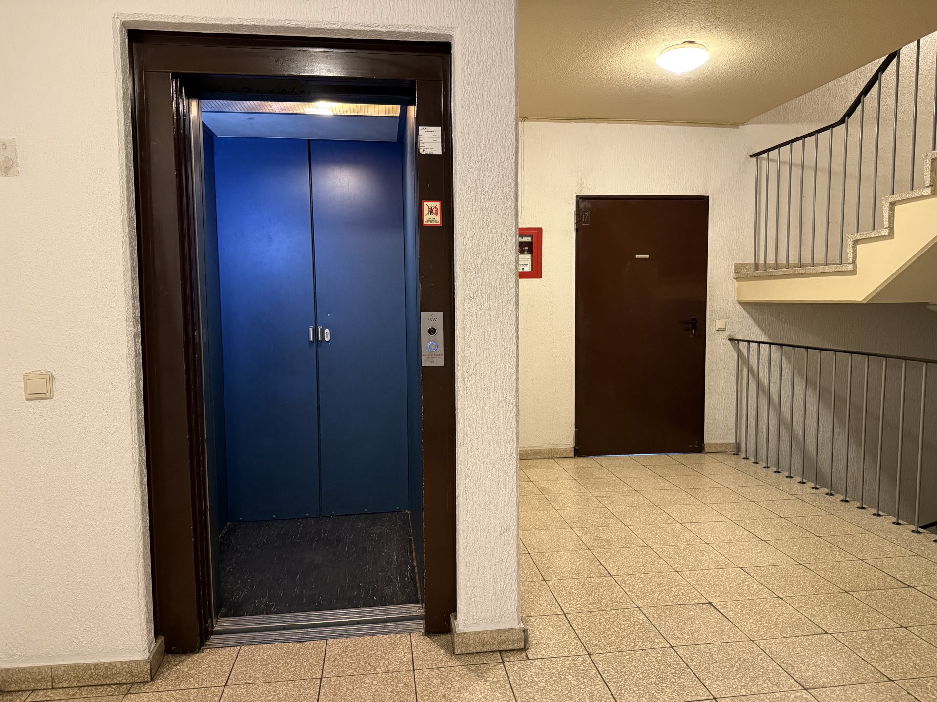 3-ZI.-WHG. MIT ANGRENZENDEM APARTMENT, DACHTERASSE UND 2 PKW-STELLPLÄTZEN IN CITYNÄHE ZU KAUFEN!! – Krefeld – Vorschaubild 19