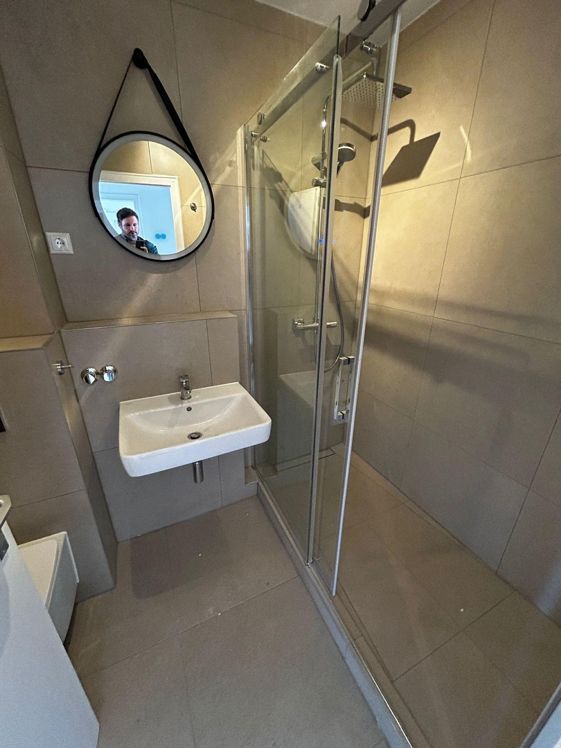 Teilmöbliertes Apartment / Wohnung - EBK & neues Badezimmer – Mönchengladbach – Vorschaubild 2