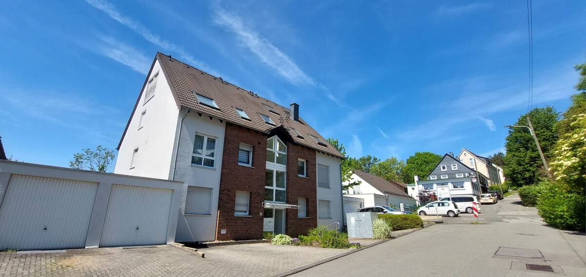 Design-Maisonette mit Bulthaupt-Küche, Sauna, Whirlpool, Dachterrasse, Ankleide mit Einbauschränken – Wuppertal – Vorschaubild 27