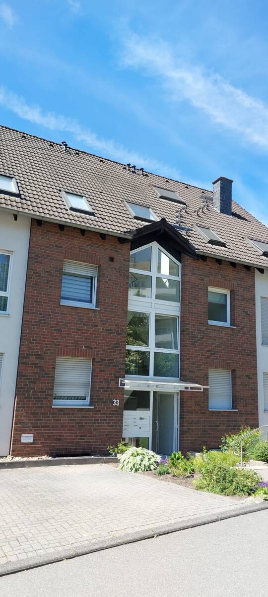 Design-Maisonette mit Bulthaupt-Küche, Sauna, Whirlpool, Dachterrasse, Ankleide mit Einbauschränken – Wuppertal – Vorschaubild 28