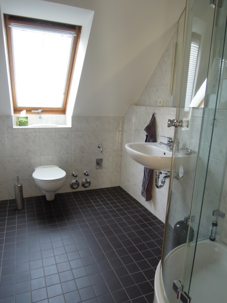 Design-Maisonette mit Bulthaupt-Küche, Sauna, Whirlpool, Dachterrasse, Ankleide mit Einbauschränken – Wuppertal – Vorschaubild 11