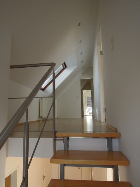 Design-Maisonette mit Bulthaupt-Küche, Sauna, Whirlpool, Dachterrasse, Ankleide mit Einbauschränken – Wuppertal – Vorschaubild 12