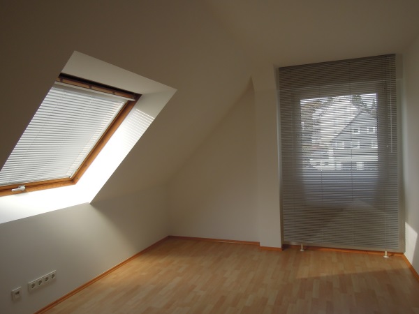 Design-Maisonette mit Bulthaupt-Küche, Sauna, Whirlpool, Dachterrasse, Ankleide mit Einbauschränken – Wuppertal – Vorschaubild 16