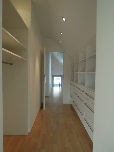 Design-Maisonette mit Bulthaupt-Küche, Sauna, Whirlpool, Dachterrasse, Ankleide mit Einbauschränken – Wuppertal – Vorschaubild 20