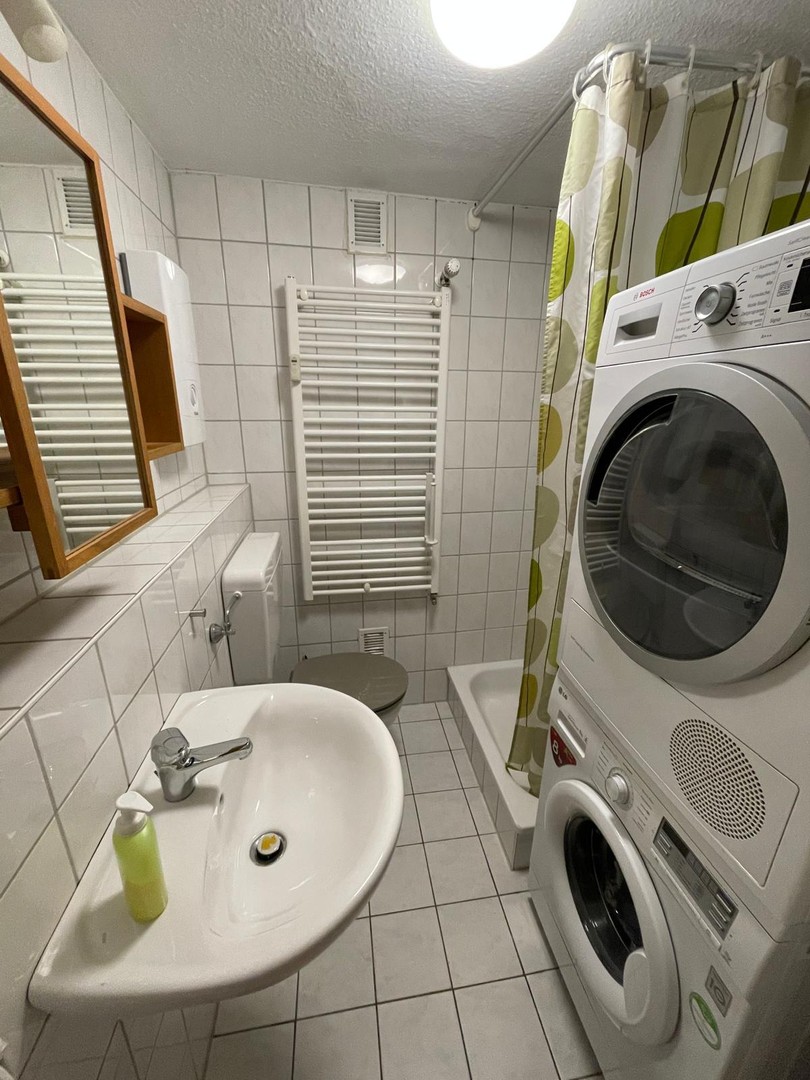 Erstbezug nach Sanierung: 5,5 Zimmer Apartment mit 2 Bädern, Balkon und EBK – Wuppertal – Vorschaubild 7