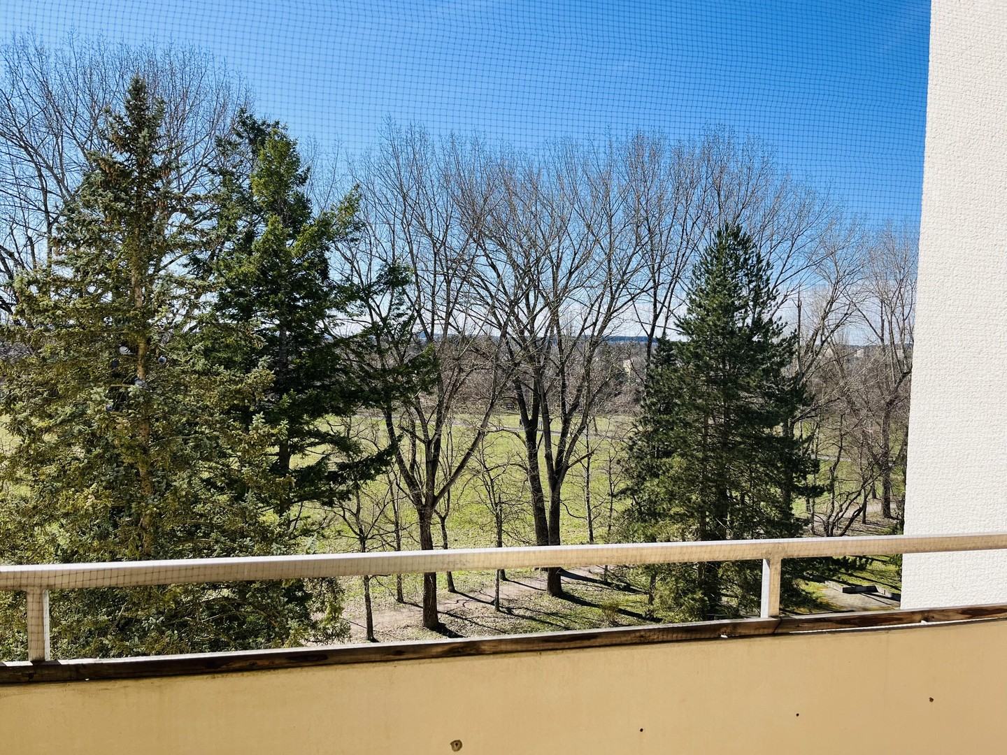 Provisionsfrei - helle 3,5-Zimmer-Wohnung 6.OG mit 2 Loggien und herrlichem Blick