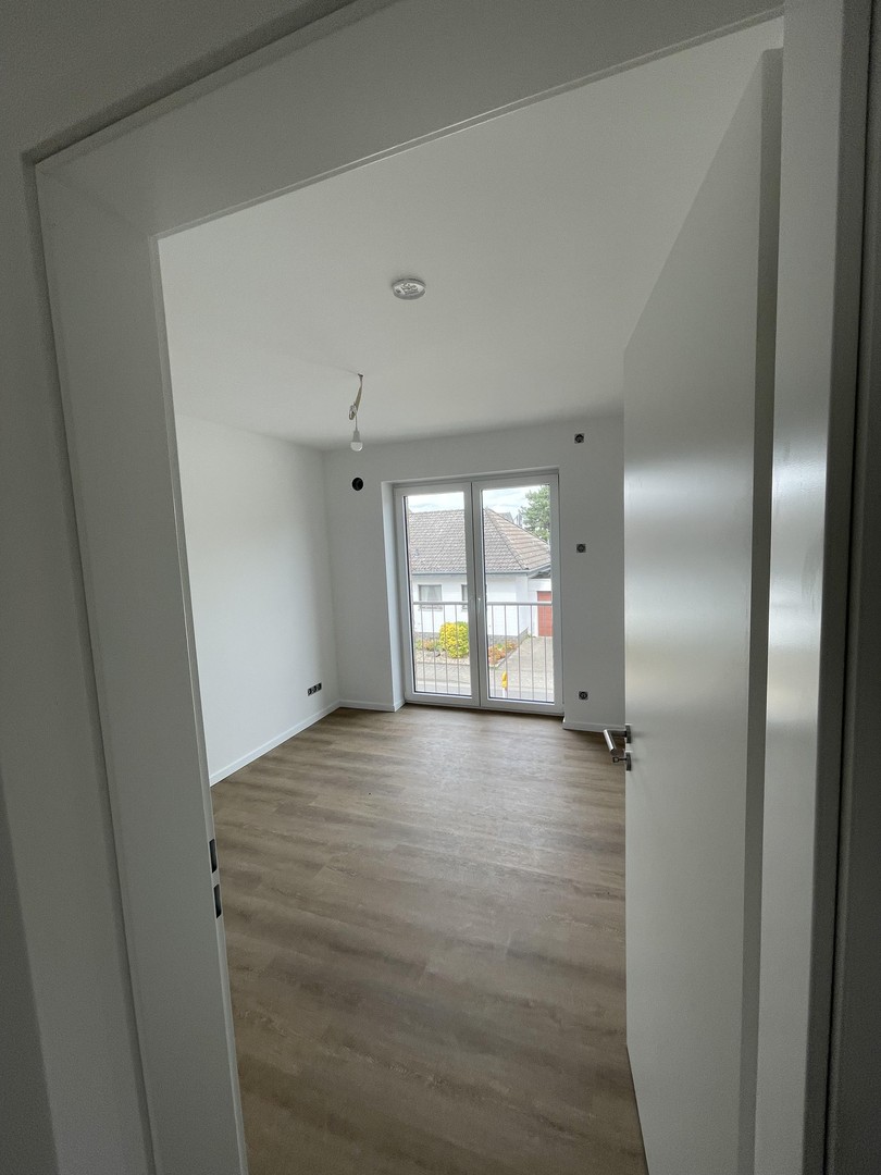 Attraktive 3 Zimmer Wohnung im 1.OG mit Dachterasse in Kempen, St.Hubert – Kempen – Vorschaubild 6