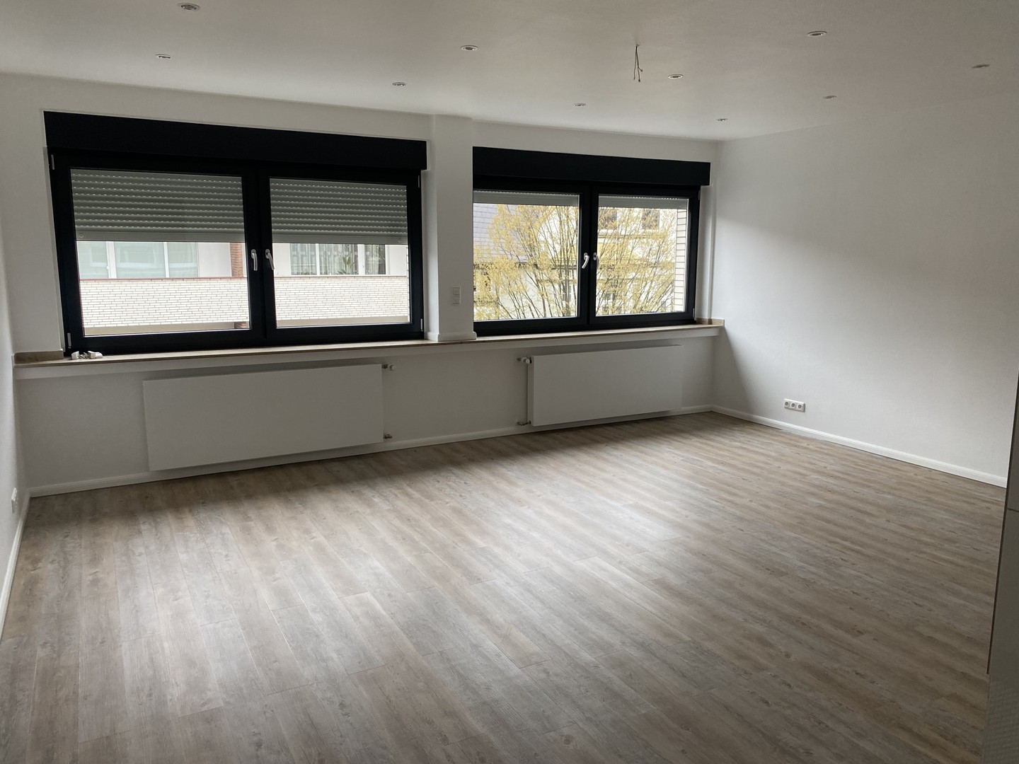 Kernsaniertes (2023) Appartment 3.OG, Fernwärme, lichtdurchflutet, LED-Strahler, Rheinhausen – Duisburg – Vorschaubild 5