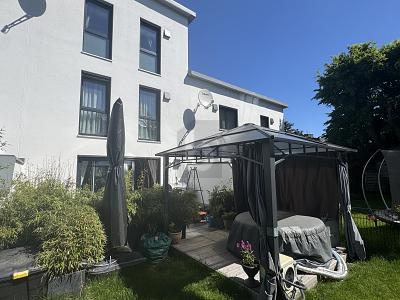 PLATZ FÜR DIE GANZE FAMILIE AB SEPTEMBER