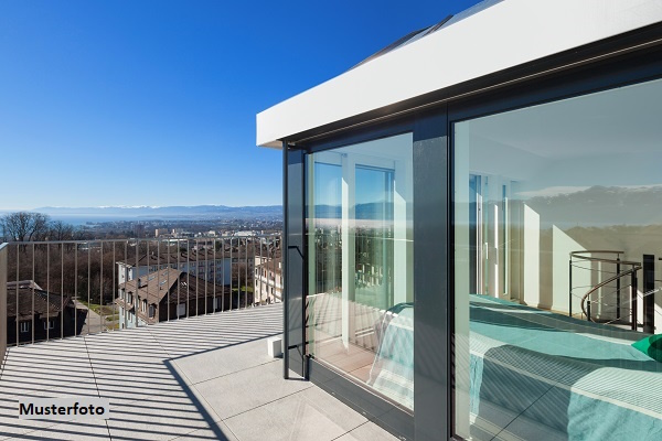 Penthouse-Wohnung nebst Dachterrasse und 2 TG-Stellplätzen