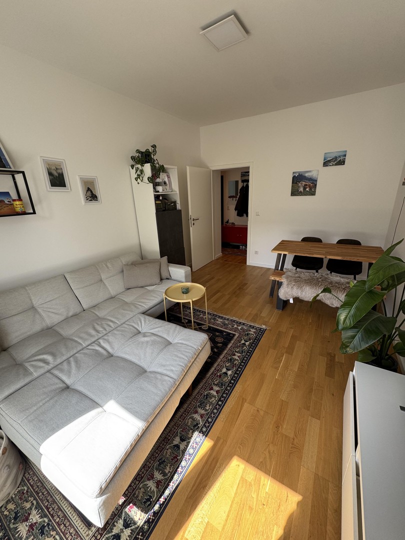 Bezugsfreie 2-Zimmer-Wohnung in Prenzlauer Berg mit EBK & Balkon – Berlin – Bild 1 von 14