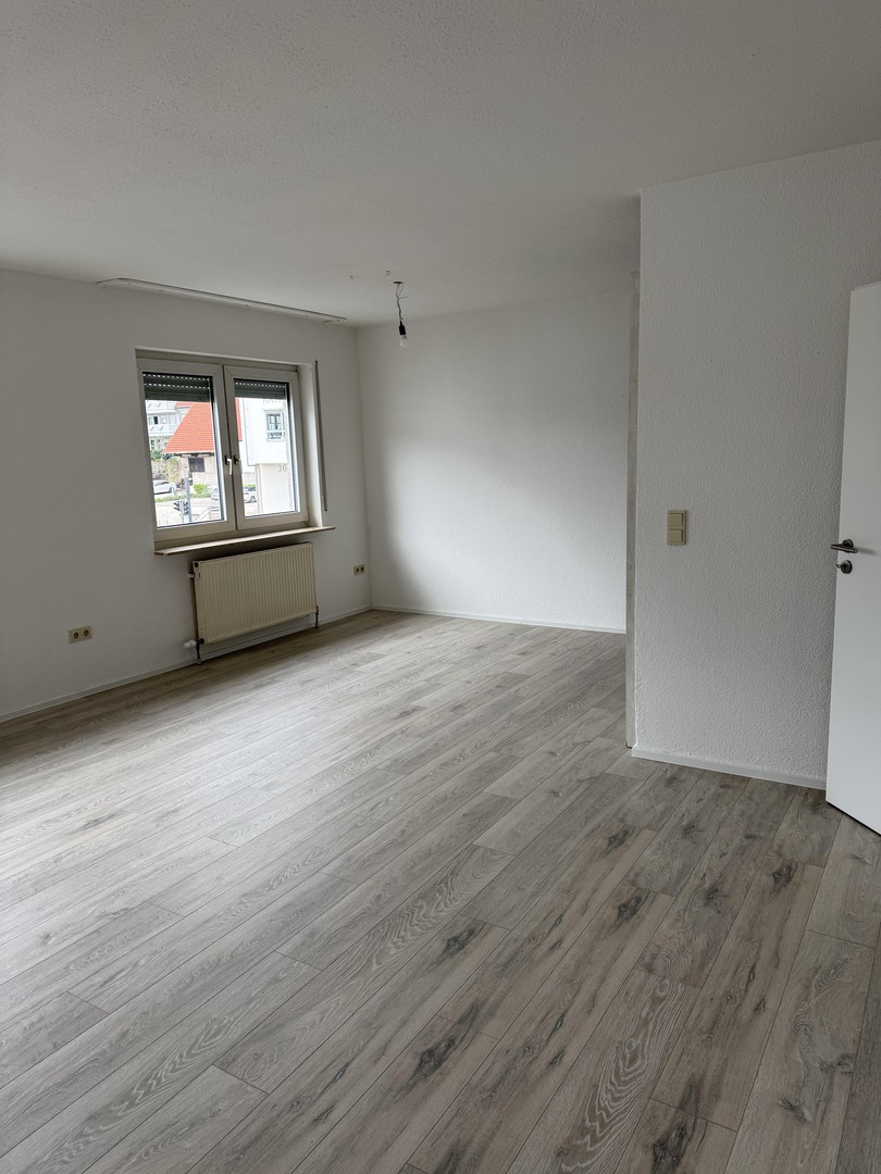 Neu Renovierte Wohnung zu vermieten – Kirchardt – Vorschaubild 2
