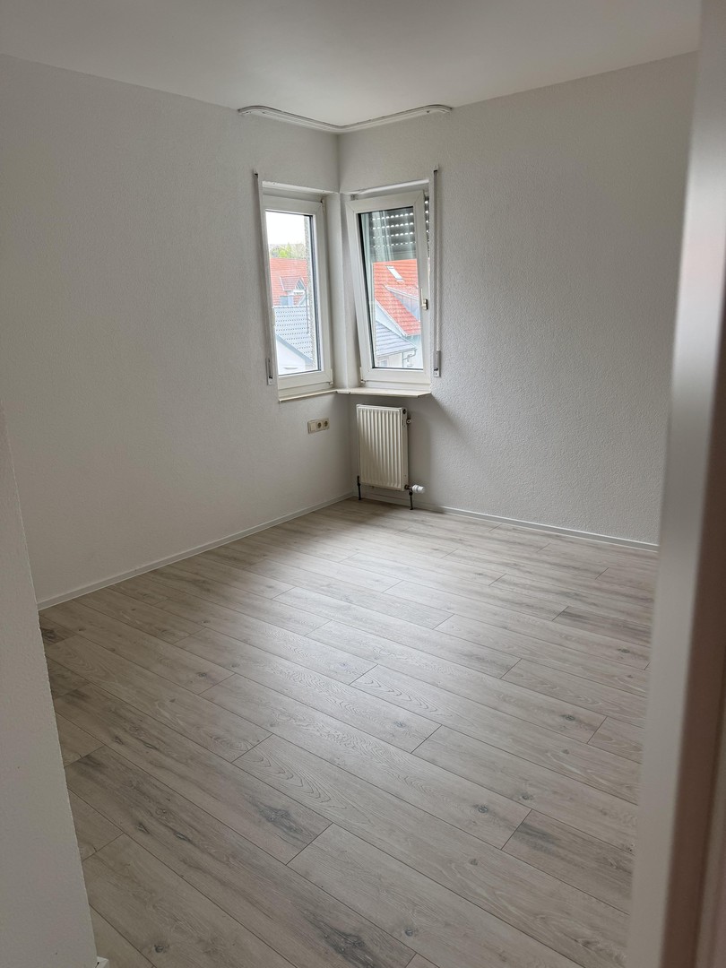 Neu Renovierte Wohnung zu vermieten – Kirchardt – Vorschaubild 3