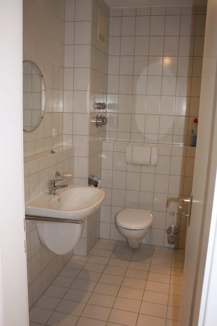 Stadtnahe lichtdurchflutete Maisonettewohnung mit Südbalkon am Waldrand – Stadtbergen – Vorschaubild 7