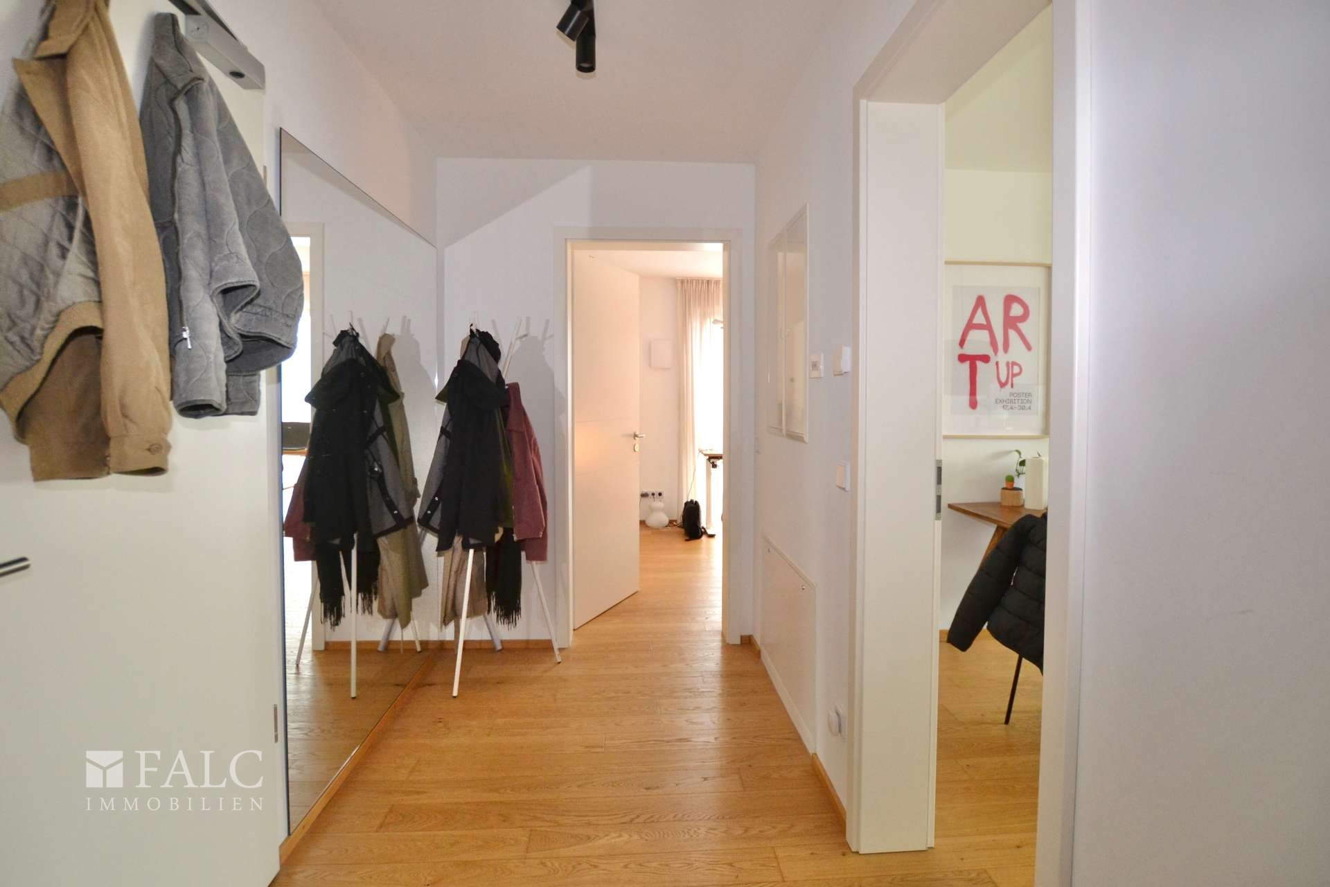 Stilvolles Zuhause im Münchner Westen mit exklusiver Dachterrasse und herrlichem Fernblick – München – Vorschaubild 3