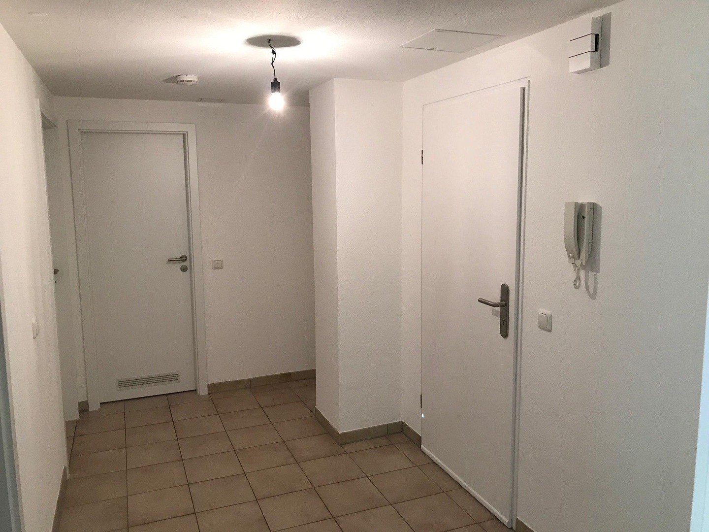 Die ideale 2-Zi.-Wohnung in FFM-Hausen – Frankfurt am Main – Vorschaubild 6