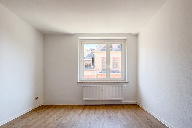 Renoviert und einziehbereit – wohnen in hellen Räumen...