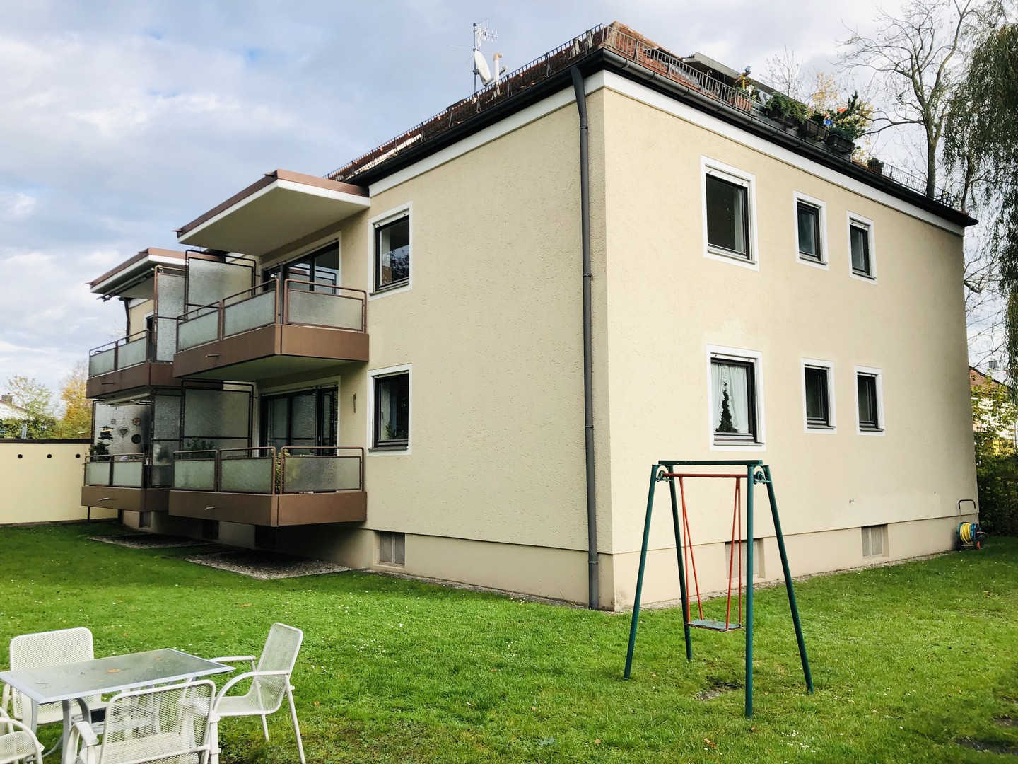 4 Zimmer-Wohnung mit Hobbyraum in einem kleinen 5-Parteien-Haus – Dachau – Vorschaubild 24