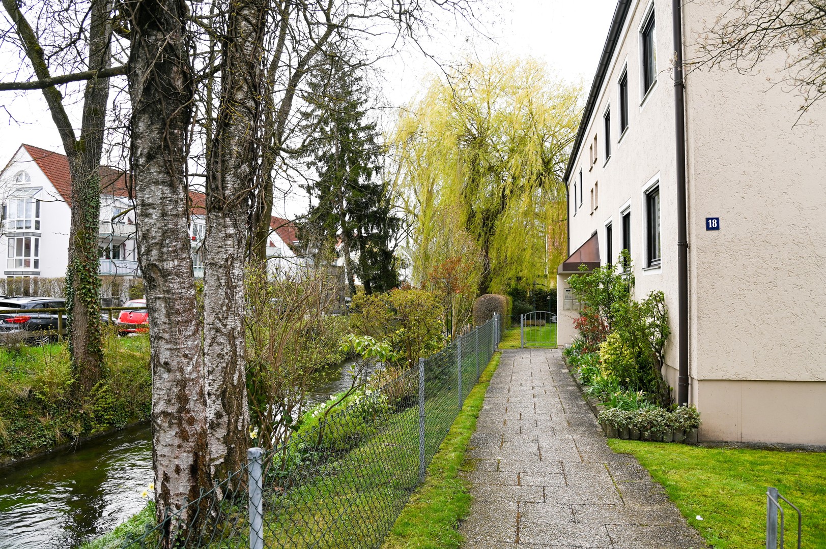 4 Zimmer-Wohnung mit Hobbyraum in einem kleinen 5-Parteien-Haus – Dachau – Vorschaubild 28