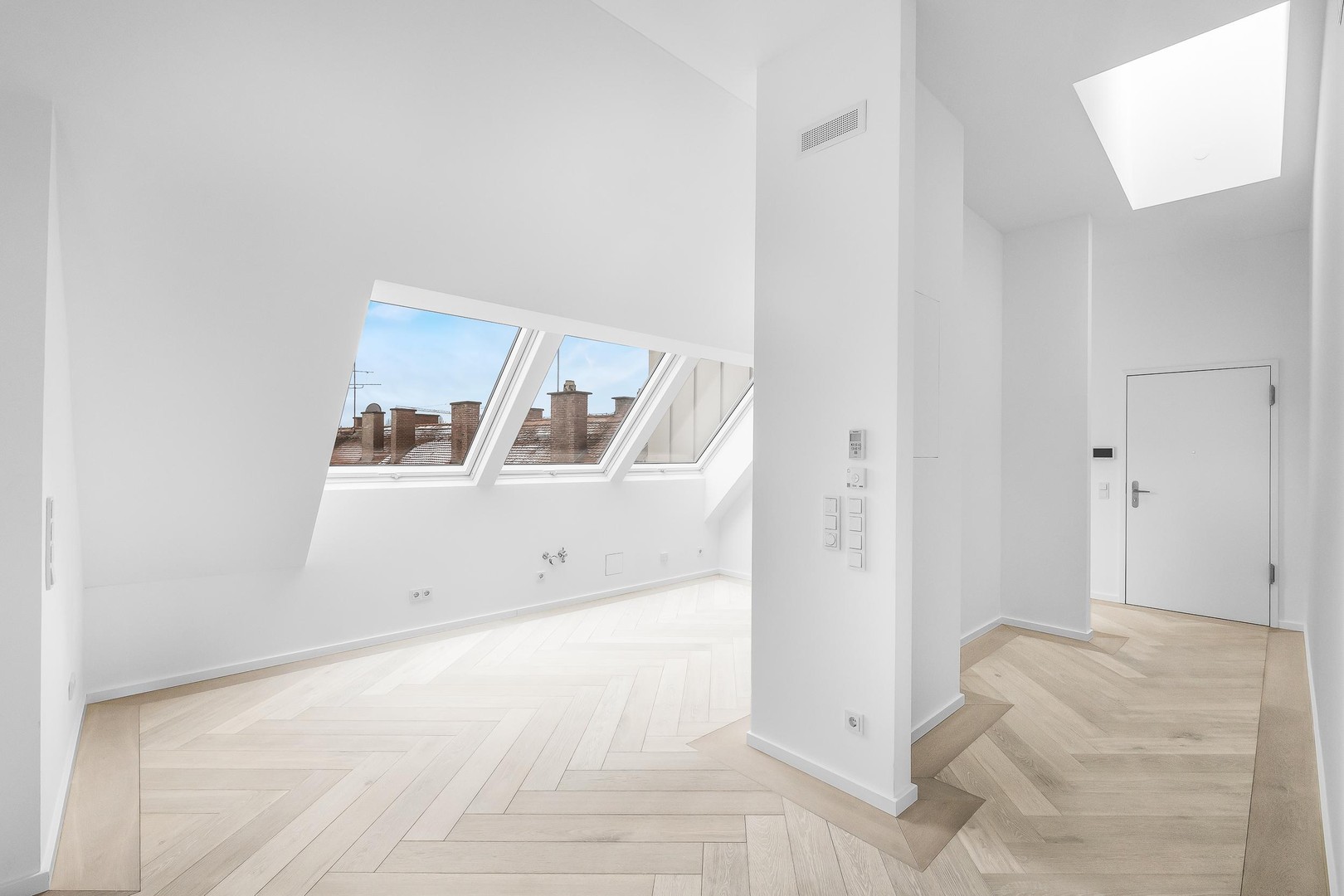 Einzigartige Dachgeschosswohnung mit herrlicher Süd-Dachterrasse zum ruhigen und grünen Innenhof – München – Vorschaubild 4