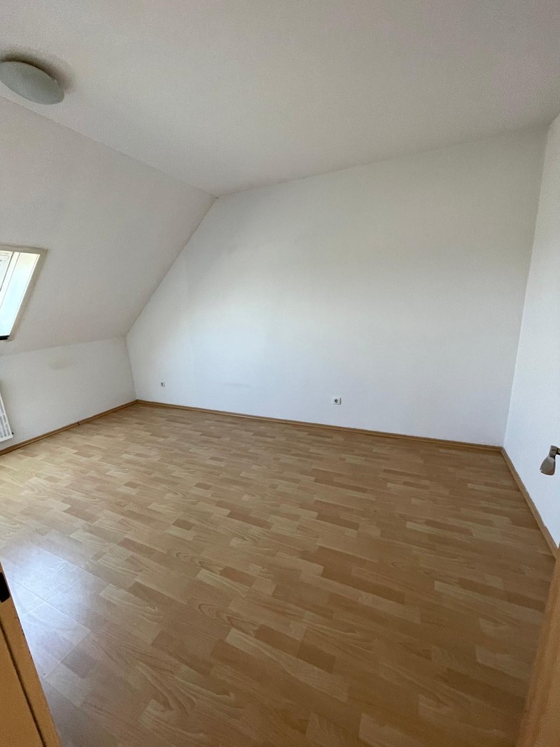 Schöne 3-Zimmer-DG-Wohnung mit Einbauküche in Wesel-Büderich – Wesel – Vorschaubild 9