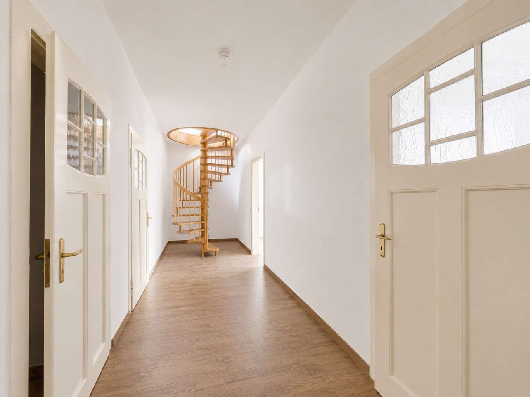 Helle Maisonettewohnung mit zwei Balkonen im wunderschönen Gohlis! – Leipzig – Bild 1 von 18