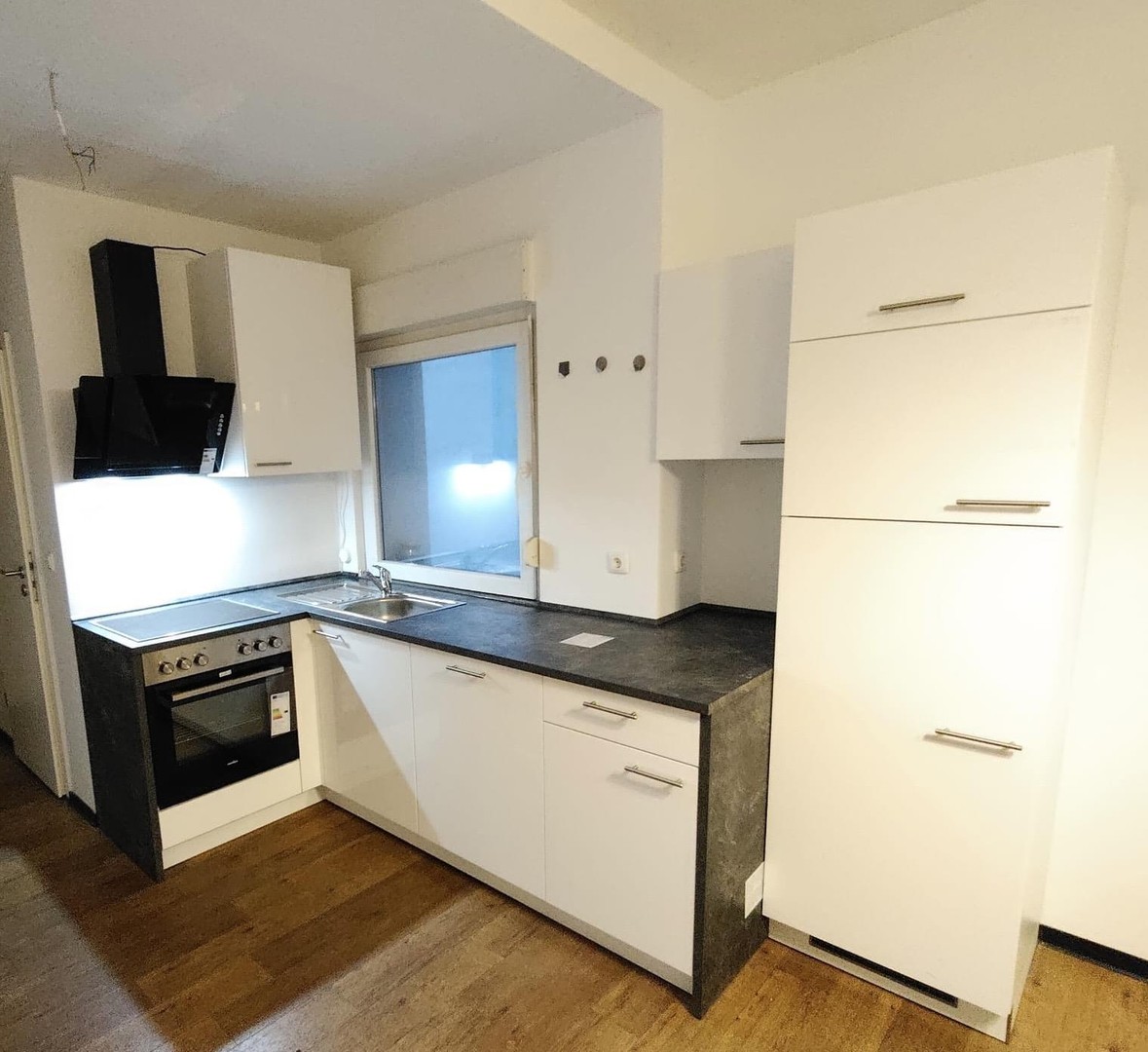 Moderne 3-Zimmer-Wohnung mit Einbauküche in zentraler Lage von Eschweiler – Eschweiler – Vorschaubild 2