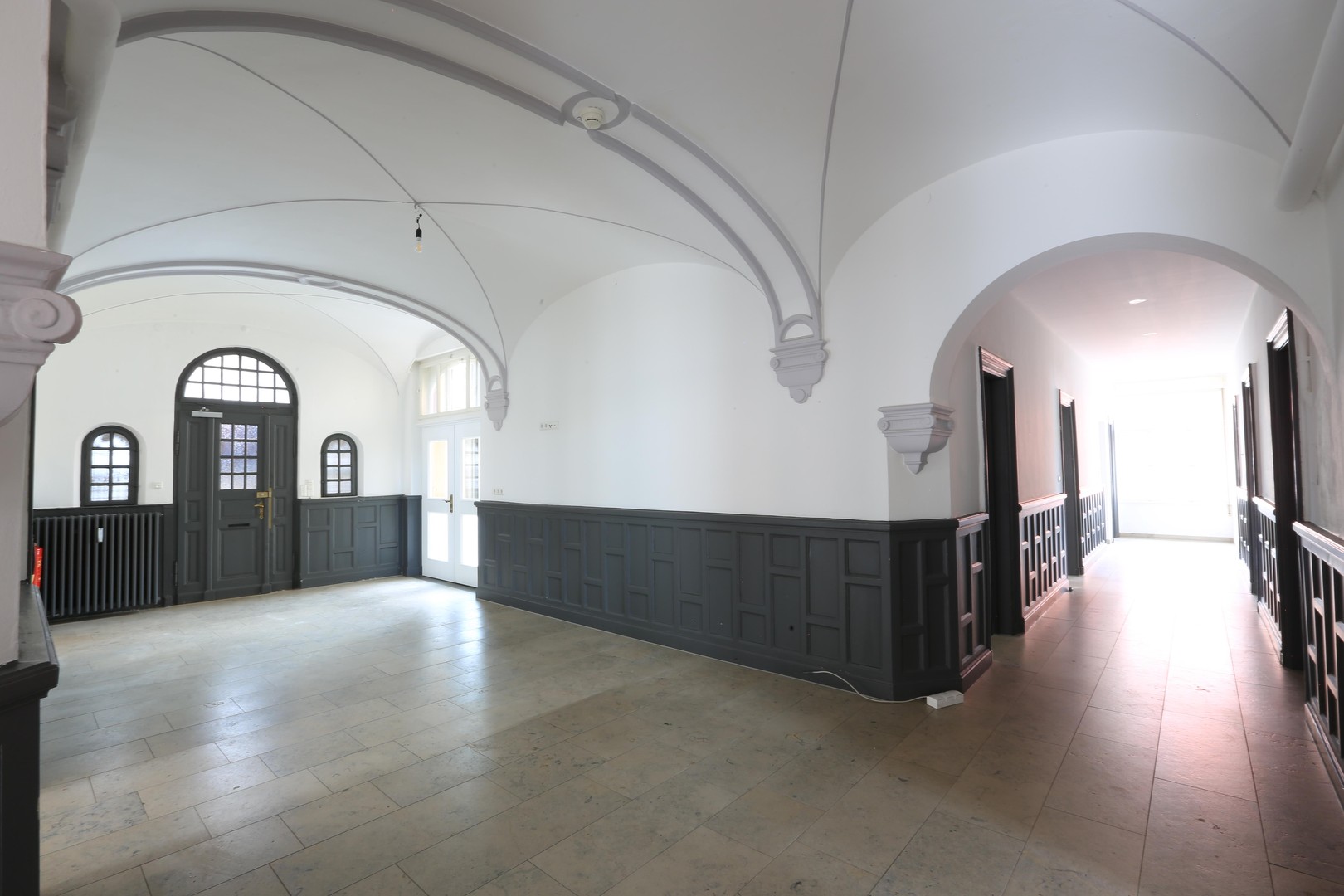 Exklusive Altbau-Etagenwohnung in historischer Stadtvilla im Zentrum vom Augsburg – Augsburg – Vorschaubild 19
