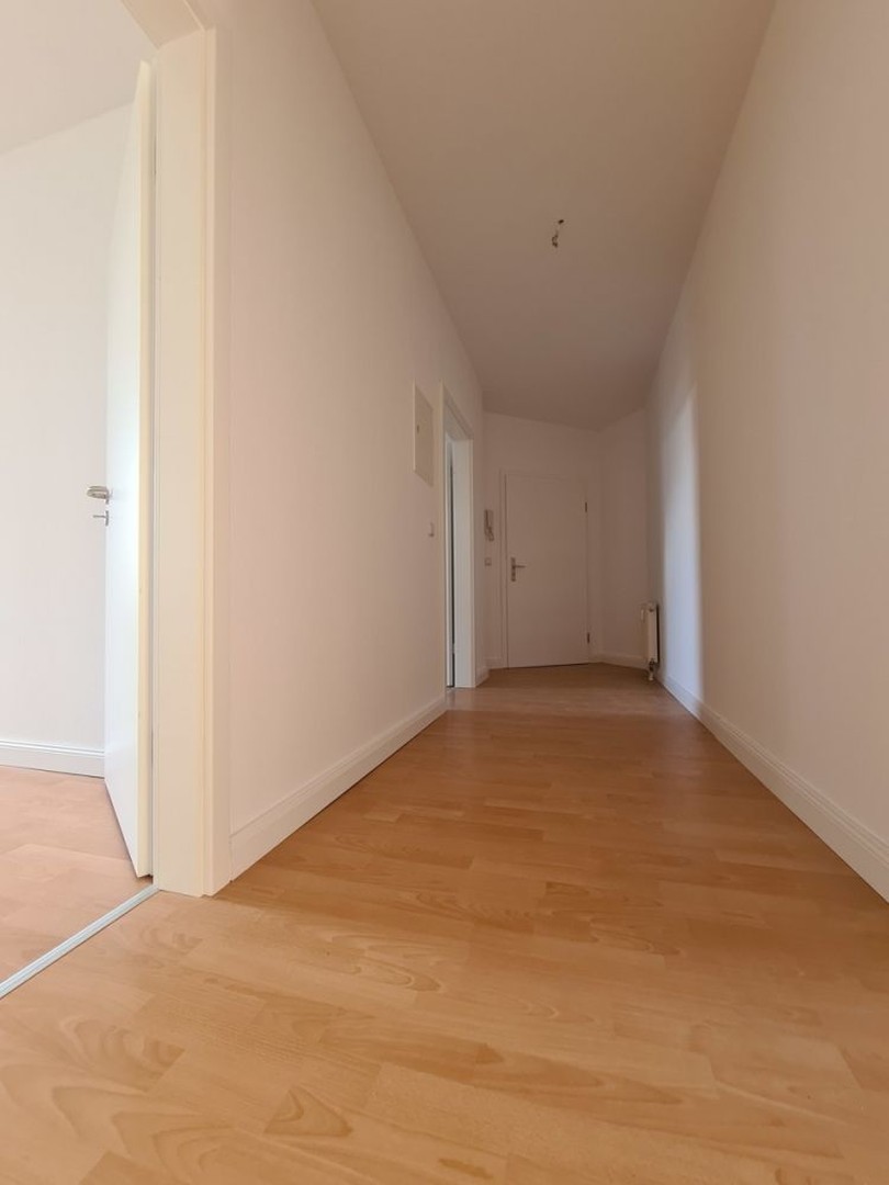 Modernisierte Wohnung mit EBK, 3-Zimmer und Balkon in Chemnitz – Chemnitz – Vorschaubild 3