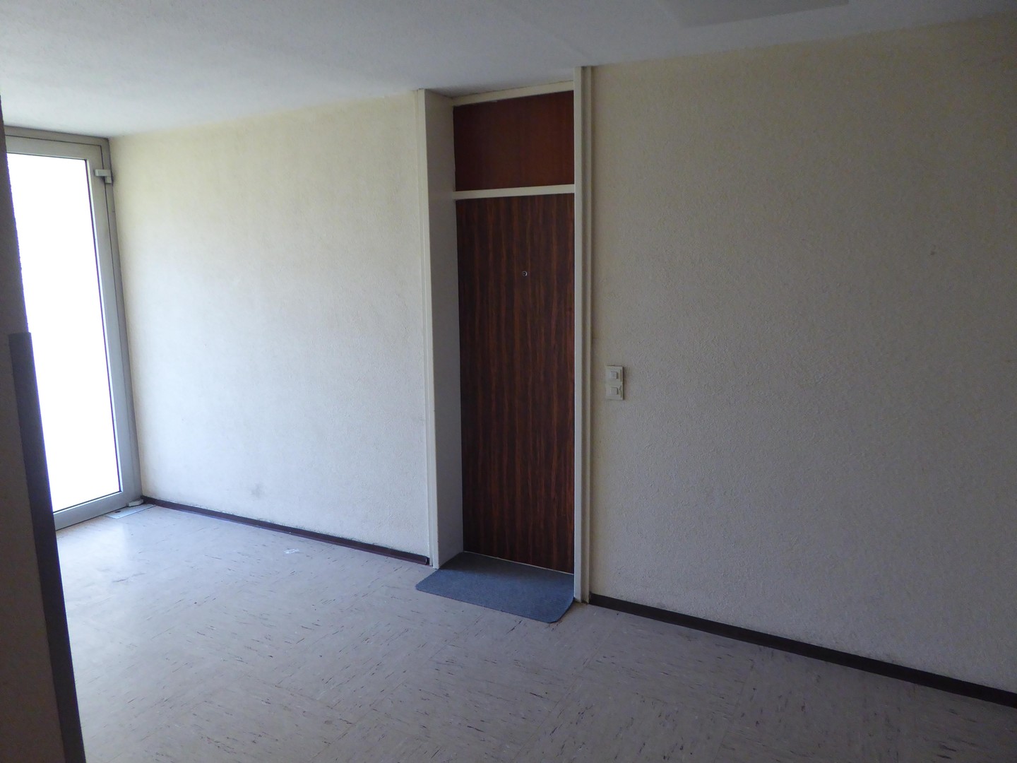 helle schöne und ruhige Wohnung im 1. OG mit Balkon, Nähe Kanal – Erlangen – Vorschaubild 16
