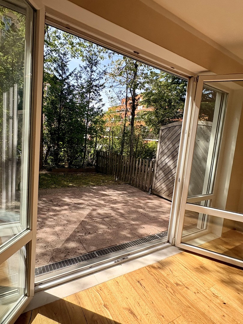 Gartenwohnung mit Reihenhauscharakter - Oase inmitten der Stadt – München – Vorschaubild 3