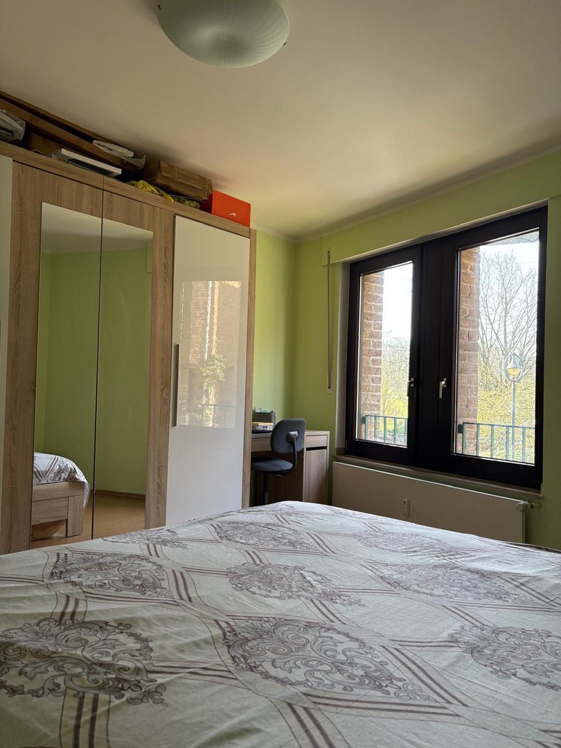 Lakeside Living at Volksgarten | 70 sqm Furnished | Quiet & Central in Düsseldorf – Düsseldorf – Vorschaubild 3