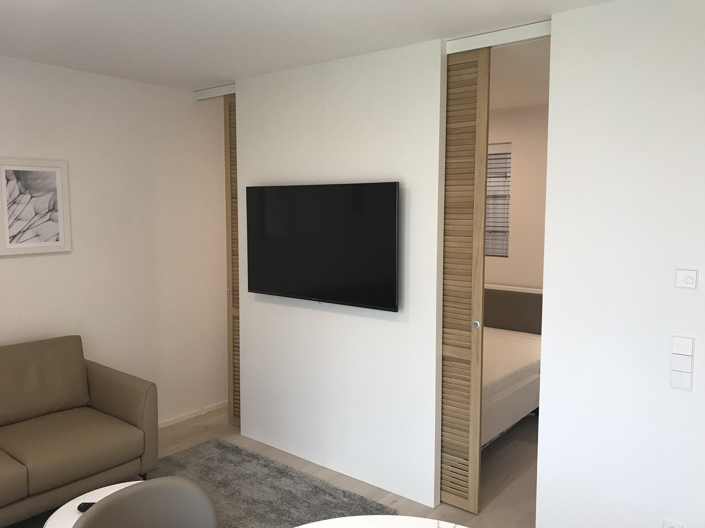 helle Wohnung mit Süd/West-Ausrichtung, möbliert u. voll ausgestattet von Privat – München – Vorschaubild 10