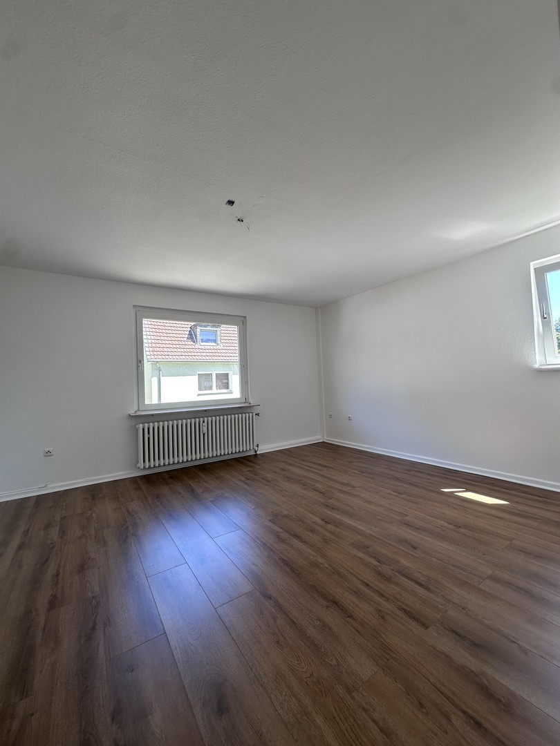 Frisch renovierte 2,5 Raum-Wohnung in Oberhausen-Dümpten – Oberhausen – Vorschaubild 8