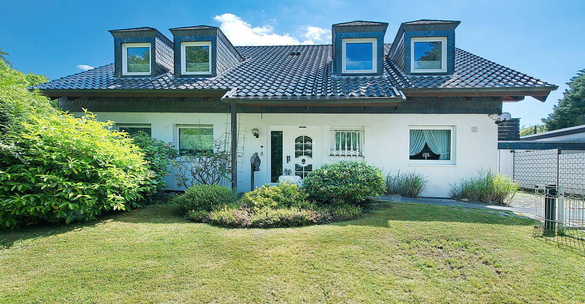 Ein-bis Zweifamilienhaus ruhig gelegen in einer Stichstraße oberhalb eines Wald-und Wandergebietes – Solingen – Vorschaubild 2