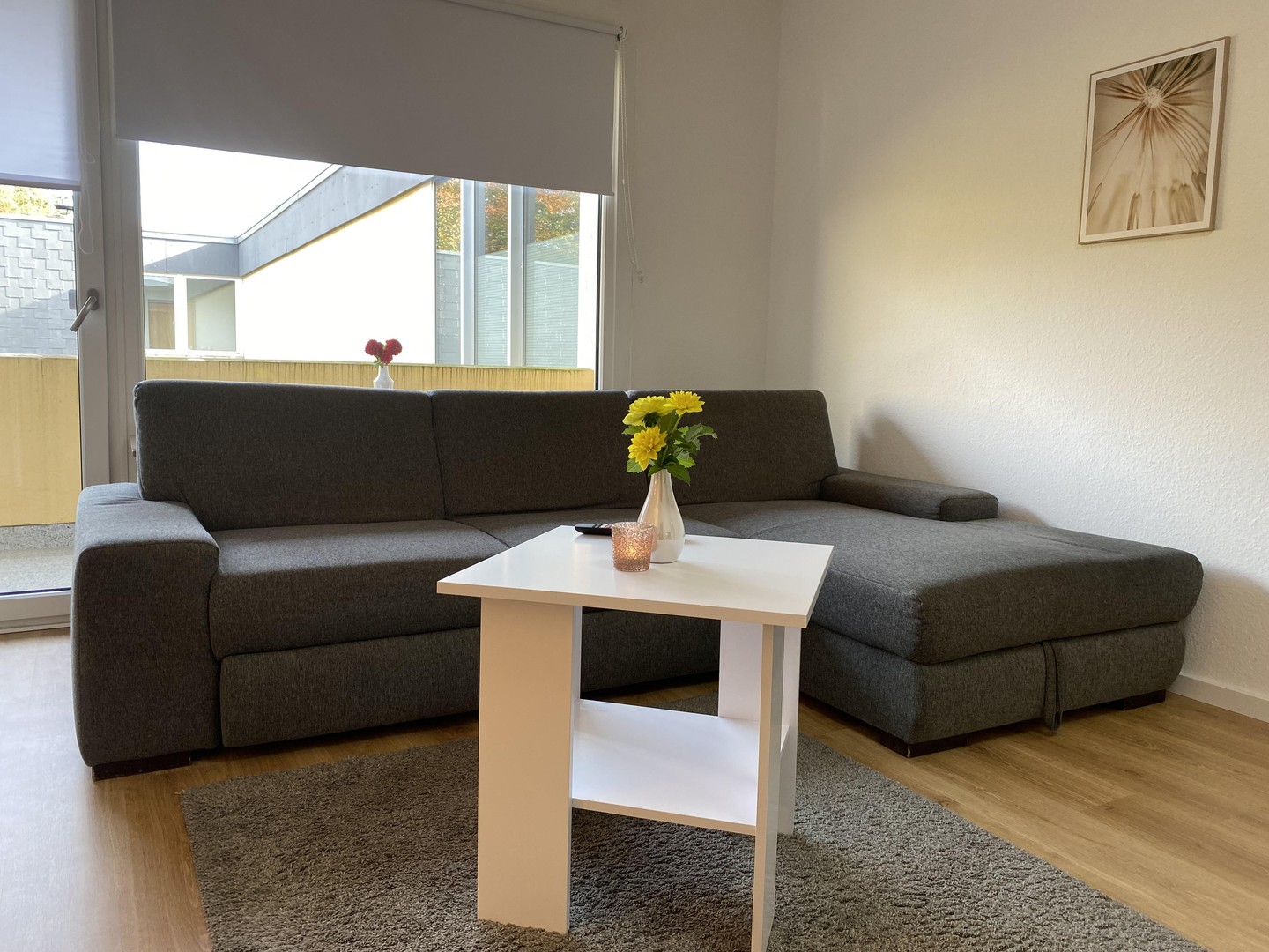 Möblierte Appartement in ruhiger Lage mit Balkon und Aufzug – Ratingen – Vorschaubild 3